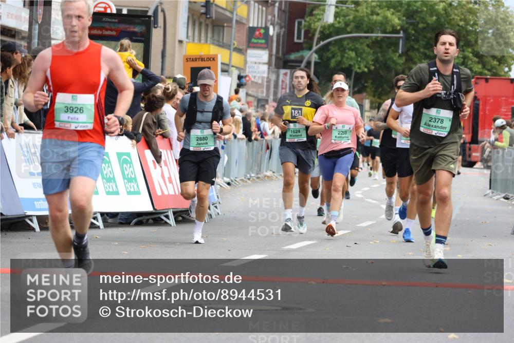 21.09.2025 - PSD Bank Halbmarathon Strokosch-Dieckow http://msf.ph/oto/8944531 21.09.2025 11:48:10 Ziel 1067, 1311, 1412, 1529, 1624, 2230, 2259, 2293, 2378, 2880, 3169, 3926, 4054 meine-sportfotos.de
