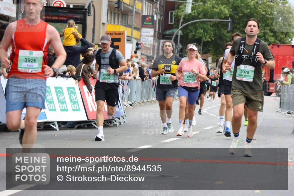 21.09.2025 - PSD Bank Halbmarathon Strokosch-Dieckow http://msf.ph/oto/8944535 21.09.2025 11:48:10 Ziel 1067, 1311, 1412, 1529, 1624, 2230, 2259, 2293, 2378, 2880, 3169, 3926, 4054 meine-sportfotos.de