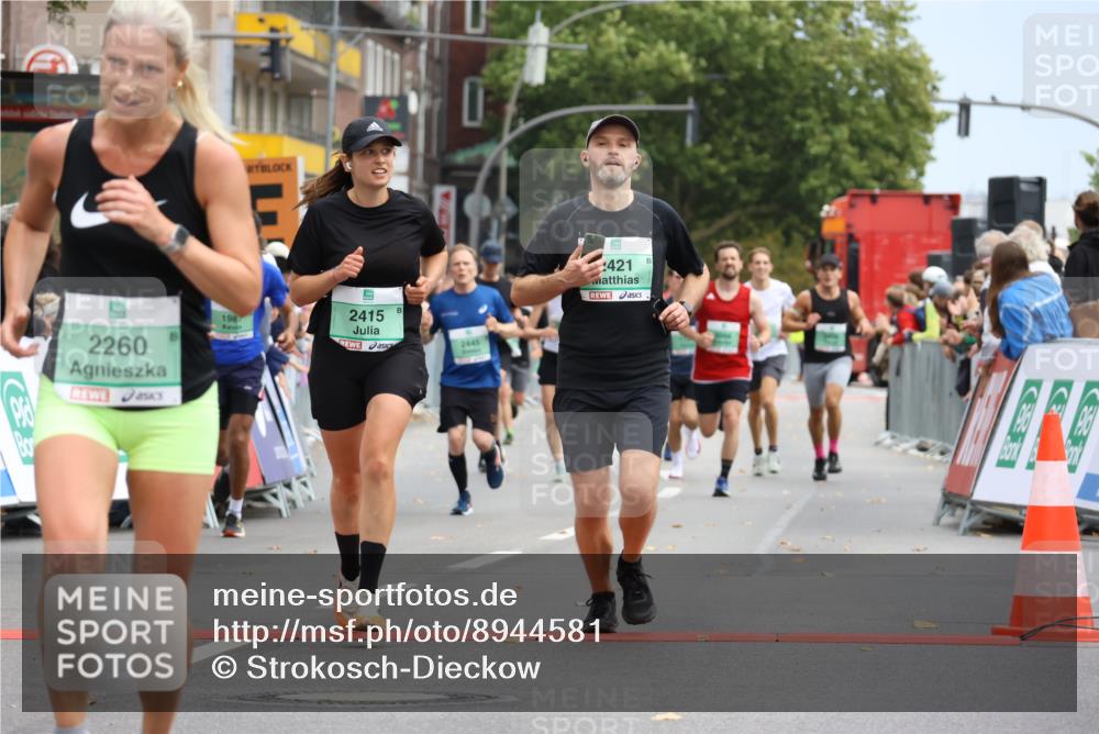 21.09.2025 - PSD Bank Halbmarathon Strokosch-Dieckow http://msf.ph/oto/8944581 21.09.2025 11:48:38 Ziel 1719, 1987, 2004, 2182, 2260, 2415, 2421, 2445, 2551, 2561, 2564, 3088, 3288 meine-sportfotos.de