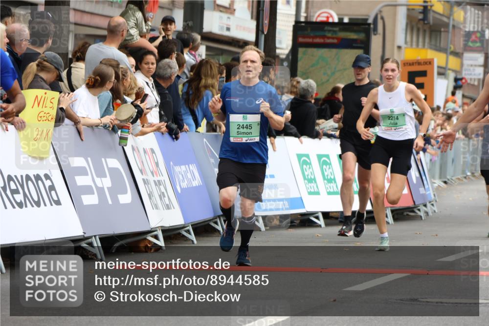 21.09.2025 - PSD Bank Halbmarathon Strokosch-Dieckow http://msf.ph/oto/8944585 21.09.2025 11:48:43 Ziel 1129, 1271, 1719, 1983, 1987, 2004, 2053, 2106, 2214, 2260, 2415, 2419, 2421, 2438, 2445, 2564, 3088 meine-sportfotos.de