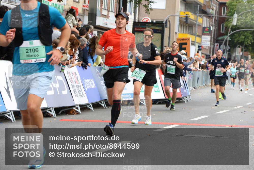 21.09.2025 - PSD Bank Halbmarathon Strokosch-Dieckow http://msf.ph/oto/8944599 21.09.2025 11:48:49 Ziel 1129, 1271, 1983, 1987, 2004, 2053, 2106, 2214, 2307, 2335, 2419, 2438, 2445, 2777 meine-sportfotos.de