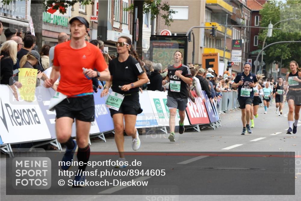 21.09.2025 - PSD Bank Halbmarathon Strokosch-Dieckow http://msf.ph/oto/8944605 21.09.2025 11:48:49 Ziel 1129, 1271, 1983, 1987, 2004, 2053, 2106, 2214, 2307, 2335, 2419, 2438, 2445, 2777 meine-sportfotos.de