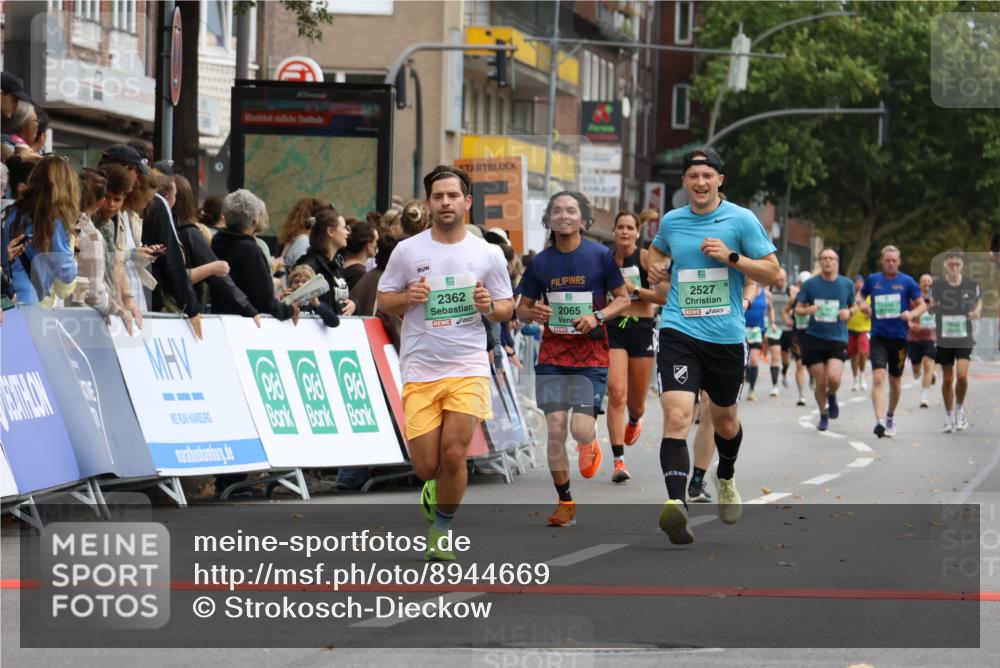21.09.2025 - PSD Bank Halbmarathon Strokosch-Dieckow http://msf.ph/oto/8944669 21.09.2025 11:49:40 Ziel 1233, 1657, 2065, 2181, 2362, 2376, 2462, 2527, 2589, 3055 meine-sportfotos.de