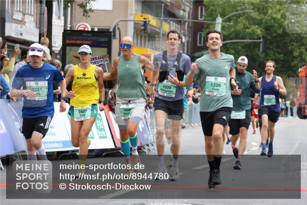 21.09.2025 - PSD Bank Halbmarathon Strokosch-Dieckow http://msf.ph/oto/8944780 21.09.2025 11:50:56 Ziel 1003, 1039, 1226, 1720, 2177, 2256, 2331, 2342, 2437, 2444, 2559, 2620, 2633, 3649, 3927 meine-sportfotos.de