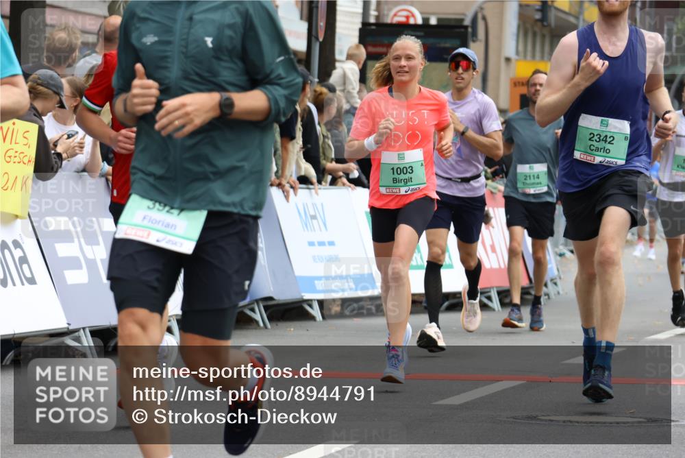 21.09.2025 - PSD Bank Halbmarathon Strokosch-Dieckow http://msf.ph/oto/8944791 21.09.2025 11:51:02 Ziel 1003, 1039, 1226, 1640, 1720, 2114, 2256, 2331, 2342, 2358, 2437, 2444, 2633, 2662, 3529, 3649, 3927 meine-sportfotos.de