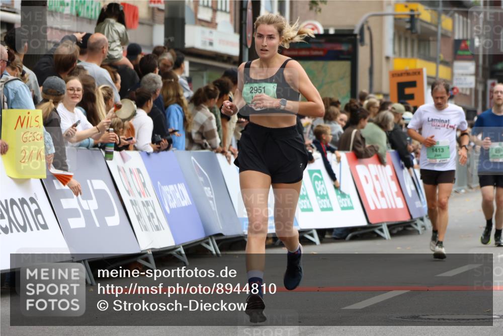 21.09.2025 - PSD Bank Halbmarathon Strokosch-Dieckow http://msf.ph/oto/8944810 21.09.2025 11:51:22 Ziel 1250, 1413, 2295, 2402, 2510, 2951 meine-sportfotos.de