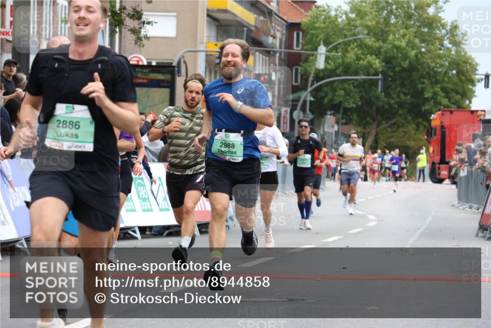 21.09.2025 - PSD Bank Halbmarathon Strokosch-Dieckow http://msf.ph/oto/8944858 21.09.2025 11:51:44 Ziel 1375, 1581, 1619, 2163, 2169, 2382, 2476, 2539, 2638, 2886, 2988 meine-sportfotos.de