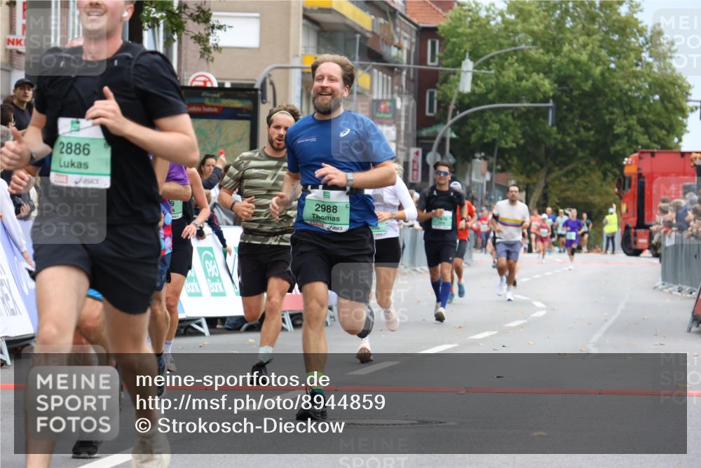 21.09.2025 - PSD Bank Halbmarathon Strokosch-Dieckow http://msf.ph/oto/8944859 21.09.2025 11:51:44 Ziel 1375, 1581, 1619, 2163, 2169, 2382, 2476, 2539, 2638, 2886, 2988 meine-sportfotos.de