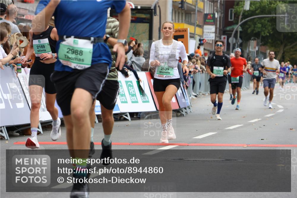 21.09.2025 - PSD Bank Halbmarathon Strokosch-Dieckow http://msf.ph/oto/8944860 21.09.2025 11:51:45 Ziel 1375, 1478, 1581, 1619, 2163, 2169, 2382, 2476, 2539, 2638, 2886, 2988 meine-sportfotos.de