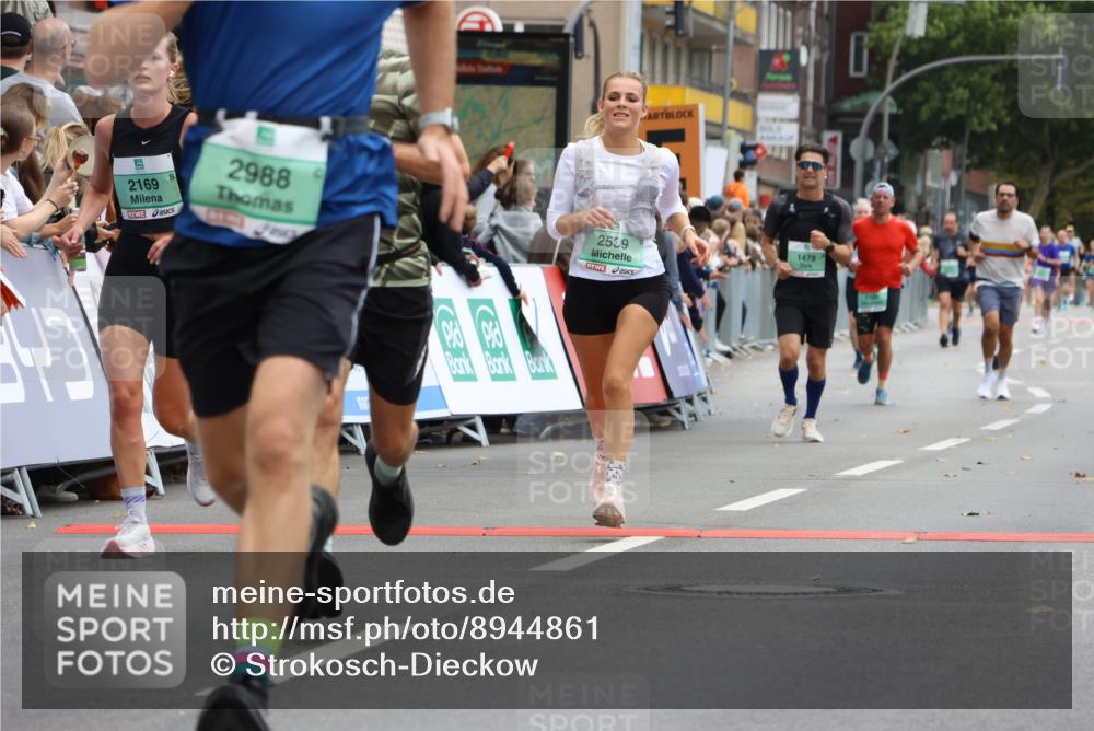 21.09.2025 - PSD Bank Halbmarathon Strokosch-Dieckow http://msf.ph/oto/8944861 21.09.2025 11:51:45 Ziel 1375, 1478, 1581, 1619, 2163, 2169, 2382, 2476, 2539, 2638, 2886, 2988 meine-sportfotos.de