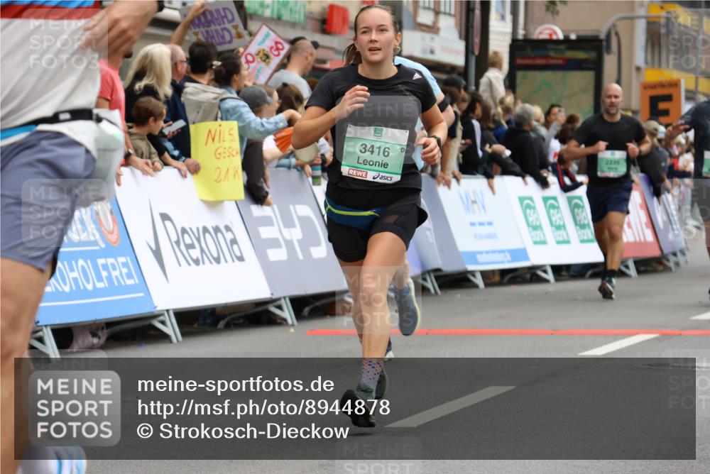 21.09.2025 - PSD Bank Halbmarathon Strokosch-Dieckow http://msf.ph/oto/8944878 21.09.2025 11:52:00 Ziel 1186, 1478, 2066, 2087, 2239, 2302, 3044, 3416, 4004 meine-sportfotos.de