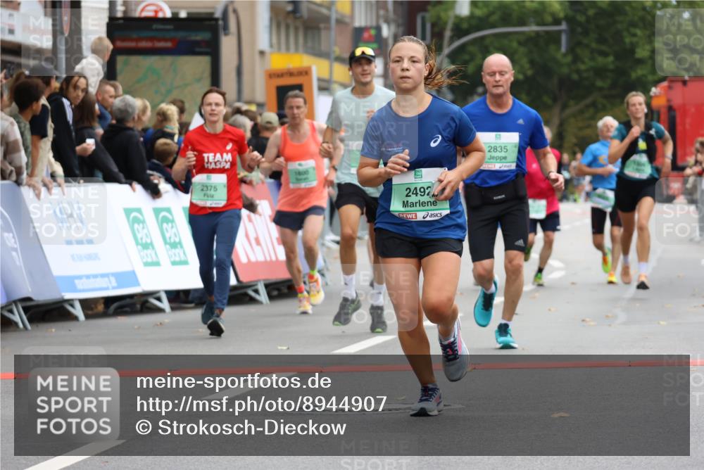 21.09.2025 - PSD Bank Halbmarathon Strokosch-Dieckow http://msf.ph/oto/8944907 21.09.2025 11:52:17 Ziel 1506, 1508, 1600, 2327, 2356, 2375, 2492, 2512, 2554, 2654, 2835, 2844, 2917, 3141 meine-sportfotos.de