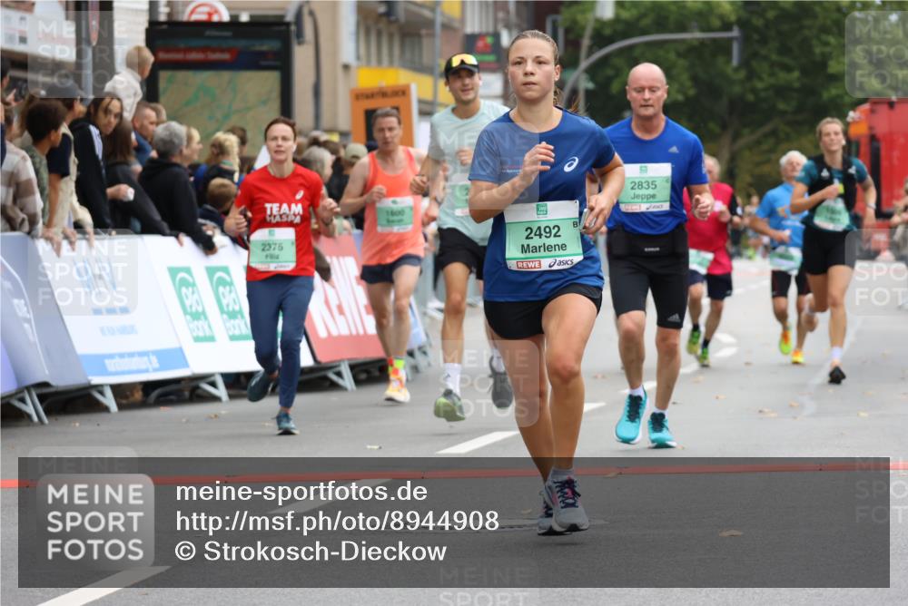 21.09.2025 - PSD Bank Halbmarathon Strokosch-Dieckow http://msf.ph/oto/8944908 21.09.2025 11:52:17 Ziel 1506, 1508, 1600, 2327, 2356, 2375, 2492, 2512, 2554, 2654, 2835, 2844, 2917, 3141 meine-sportfotos.de