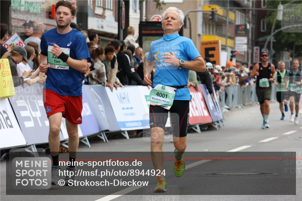 21.09.2025 - PSD Bank Halbmarathon Strokosch-Dieckow http://msf.ph/oto/8944924 21.09.2025 11:52:26 Ziel 1506, 1600, 2237, 2327, 2356, 2375, 2392, 2492, 2512, 2654, 2835, 2984, 4001, 4053 meine-sportfotos.de