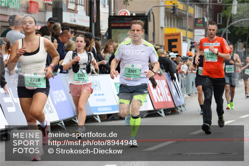 21.09.2025 - PSD Bank Halbmarathon Strokosch-Dieckow http://msf.ph/oto/8944948 21.09.2025 11:52:52 Ziel 1102, 1298, 1647, 2228, 2301, 2305, 2339 meine-sportfotos.de
