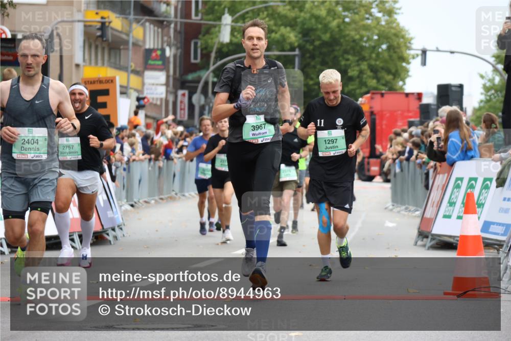 21.09.2025 - PSD Bank Halbmarathon Strokosch-Dieckow http://msf.ph/oto/8944963 21.09.2025 11:52:59 Ziel 1102, 1297, 1298, 1647, 2228, 2301, 2305, 2339, 2404, 2515, 2757, 3967 meine-sportfotos.de