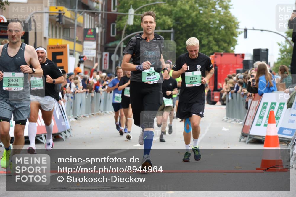 21.09.2025 - PSD Bank Halbmarathon Strokosch-Dieckow http://msf.ph/oto/8944964 21.09.2025 11:52:59 Ziel 1102, 1297, 1298, 1647, 2228, 2301, 2305, 2339, 2404, 2515, 2757, 3967 meine-sportfotos.de