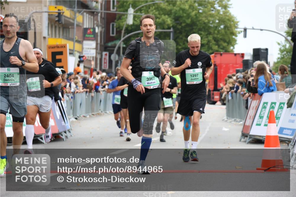21.09.2025 - PSD Bank Halbmarathon Strokosch-Dieckow http://msf.ph/oto/8944965 21.09.2025 11:52:59 Ziel 1102, 1297, 1298, 1647, 2228, 2301, 2305, 2339, 2404, 2515, 2757, 3967 meine-sportfotos.de