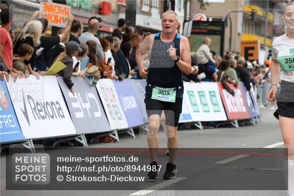 21.09.2025 - PSD Bank Halbmarathon Strokosch-Dieckow http://msf.ph/oto/8944987 21.09.2025 11:53:20 Ziel 1079, 1366, 1770, 2588, 2813, 2871, 2876, 2947, 3919, 4050 meine-sportfotos.de