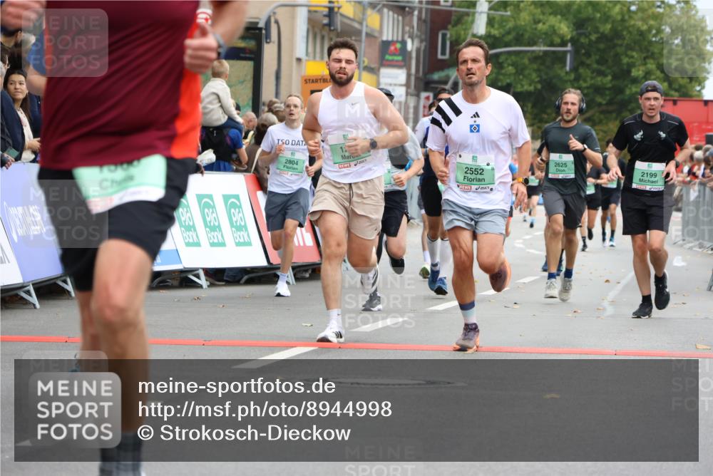 21.09.2025 - PSD Bank Halbmarathon Strokosch-Dieckow http://msf.ph/oto/8944998 21.09.2025 11:53:29 Ziel 1254, 1366, 1724, 1770, 2199, 2246, 2309, 2401, 2537, 2552, 2625, 2804, 2876, 2947, 3901, 3919, 4050 meine-sportfotos.de