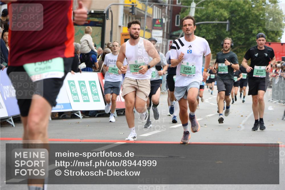 21.09.2025 - PSD Bank Halbmarathon Strokosch-Dieckow http://msf.ph/oto/8944999 21.09.2025 11:53:29 Ziel 1254, 1366, 1724, 1770, 2199, 2246, 2309, 2401, 2537, 2552, 2625, 2804, 2876, 2947, 3901, 3919, 4050 meine-sportfotos.de