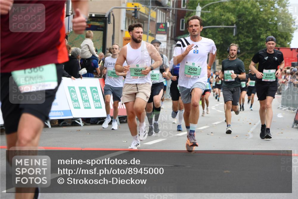 21.09.2025 - PSD Bank Halbmarathon Strokosch-Dieckow http://msf.ph/oto/8945000 21.09.2025 11:53:29 Ziel 1254, 1366, 1724, 1770, 2199, 2246, 2309, 2401, 2537, 2552, 2625, 2804, 2876, 2947, 3901, 3919, 4050 meine-sportfotos.de
