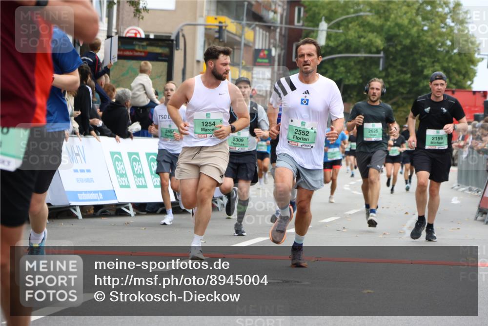 21.09.2025 - PSD Bank Halbmarathon Strokosch-Dieckow http://msf.ph/oto/8945004 21.09.2025 11:53:29 Ziel 1254, 1366, 1724, 1770, 2199, 2246, 2309, 2401, 2537, 2552, 2625, 2804, 2876, 2947, 3901, 3919, 4050 meine-sportfotos.de