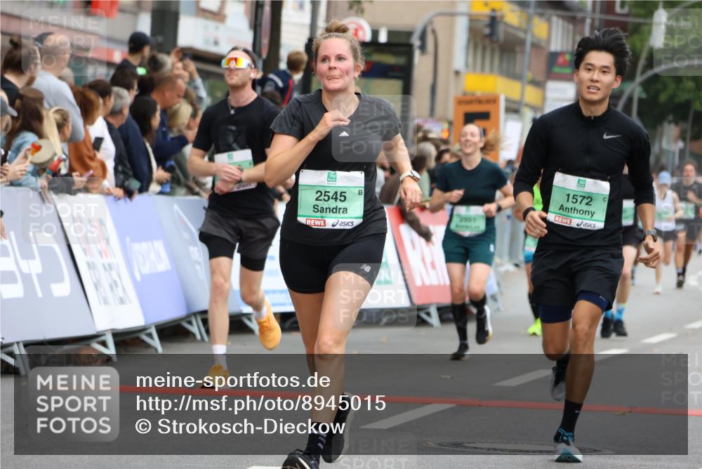 21.09.2025 - PSD Bank Halbmarathon Strokosch-Dieckow http://msf.ph/oto/8945015 21.09.2025 11:53:41 Ziel 1396, 1572, 1724, 1752, 2199, 2304, 2309, 2401, 2537, 2545, 2625, 2687, 2804, 2805, 2991, 3901, 3997 meine-sportfotos.de