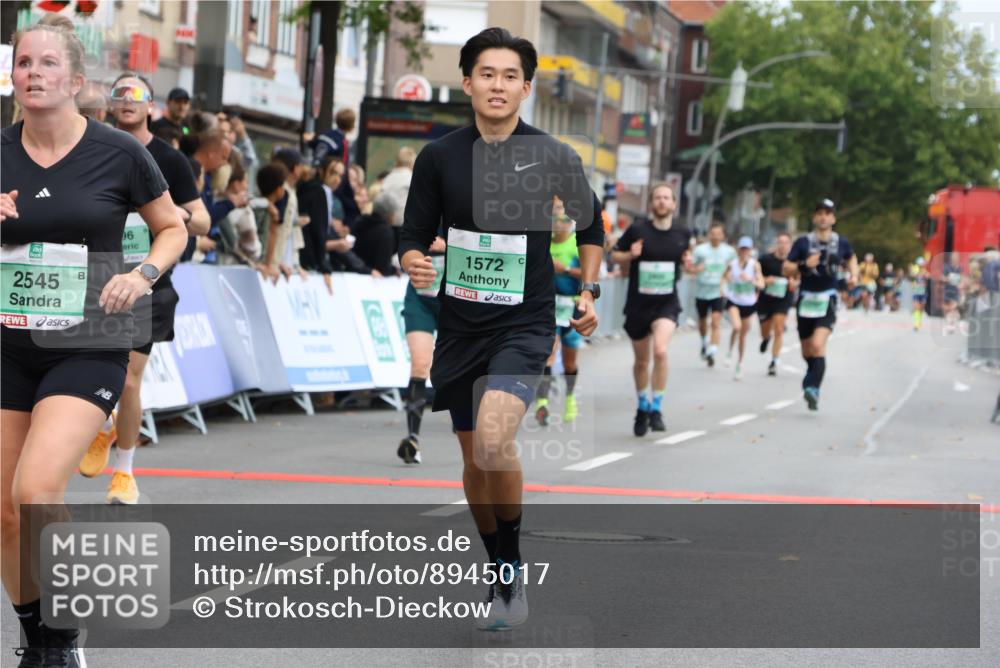 21.09.2025 - PSD Bank Halbmarathon Strokosch-Dieckow http://msf.ph/oto/8945017 21.09.2025 11:53:42 Ziel 1396, 1572, 1724, 1752, 2304, 2401, 2537, 2545, 2625, 2687, 2804, 2805, 2991, 3901, 3997 meine-sportfotos.de