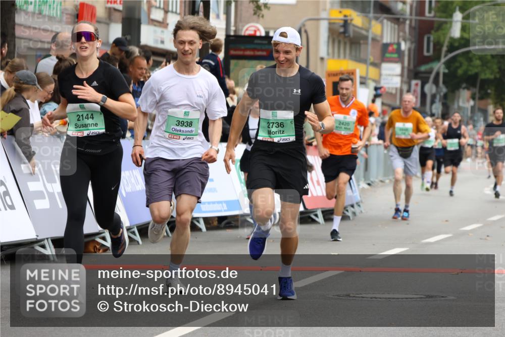 21.09.2025 - PSD Bank Halbmarathon Strokosch-Dieckow http://msf.ph/oto/8945041 21.09.2025 11:54:03 Ziel 2144, 2420, 2505, 2736, 2848, 3938 meine-sportfotos.de