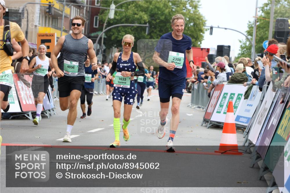 21.09.2025 - PSD Bank Halbmarathon Strokosch-Dieckow http://msf.ph/oto/8945062 21.09.2025 11:54:11 Ziel 1053, 1633, 1772, 2144, 2300, 2318, 2420, 2505, 2658, 2736, 2848, 3938, 4036 meine-sportfotos.de