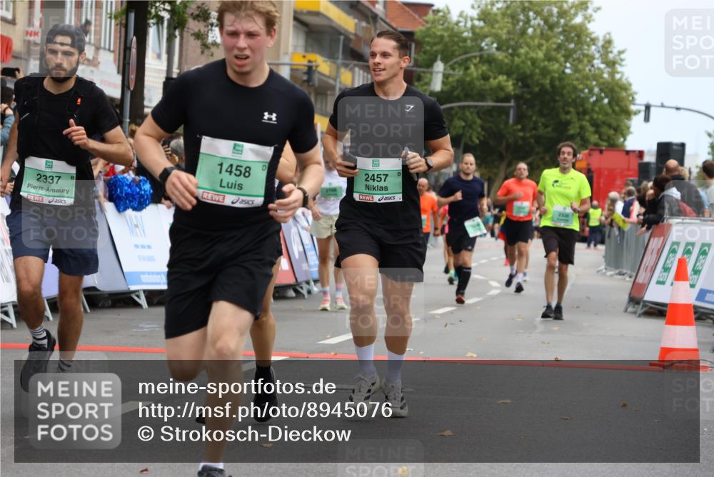 21.09.2025 - PSD Bank Halbmarathon Strokosch-Dieckow http://msf.ph/oto/8945076 21.09.2025 12:03:12 Ziel 1141, 1458, 1664, 2337, 2338, 2400, 2457, 2798, 2821, 3113, 3248, 3986 meine-sportfotos.de