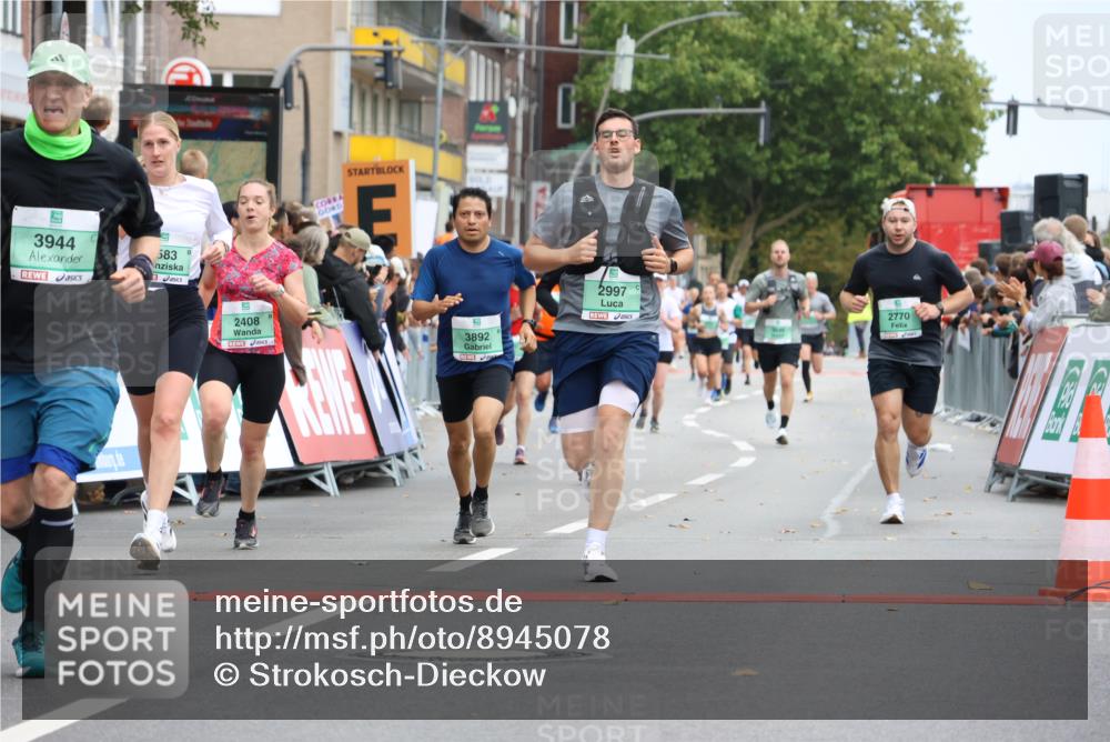 21.09.2025 - PSD Bank Halbmarathon Strokosch-Dieckow http://msf.ph/oto/8945078 21.09.2025 11:54:27 Ziel 1731, 2320, 2408, 2562, 2583, 2770, 2983, 2997, 3892, 3944 meine-sportfotos.de