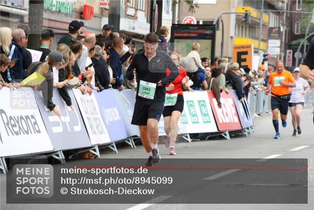 21.09.2025 - PSD Bank Halbmarathon Strokosch-Dieckow http://msf.ph/oto/8945099 21.09.2025 11:54:32 Ziel 1135, 1731, 2360, 2408, 2562, 2583, 2770, 2983, 2997, 3349, 3892, 3944 meine-sportfotos.de