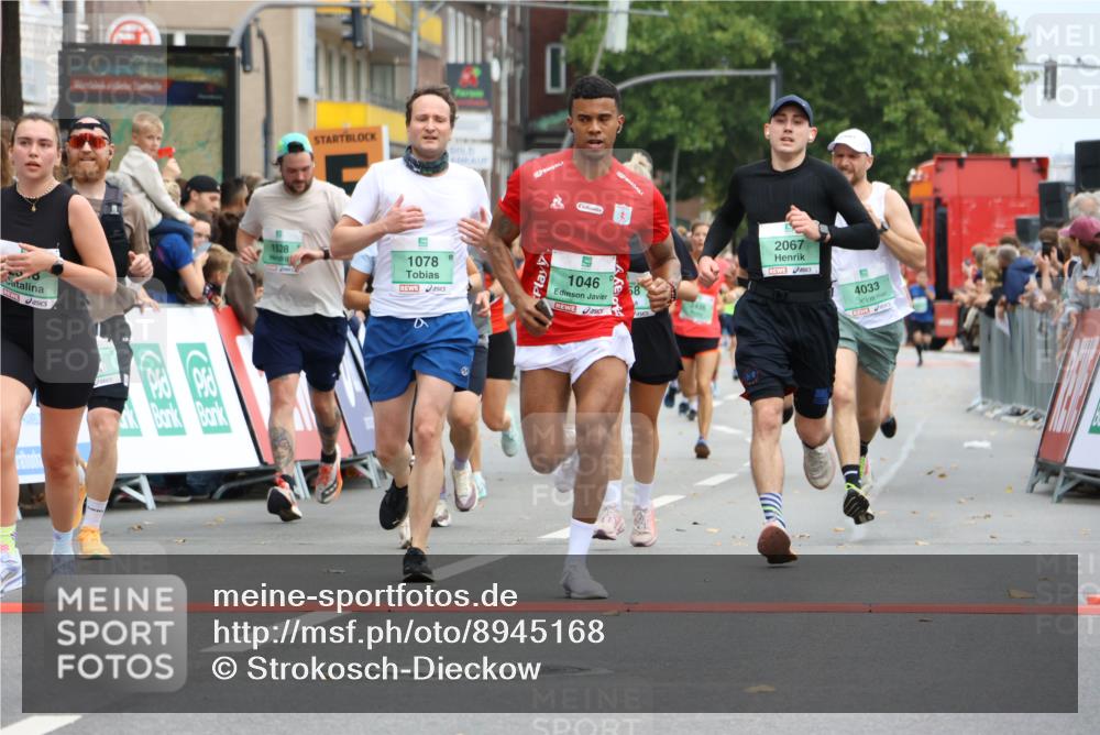 21.09.2025 - PSD Bank Halbmarathon Strokosch-Dieckow http://msf.ph/oto/8945168 21.09.2025 11:55:03 Ziel 1046, 1078, 1528, 2067, 2160, 2275, 2348, 2364, 2500, 2568, 2646, 3270, 3295, 3958, 3968, 4033 meine-sportfotos.de