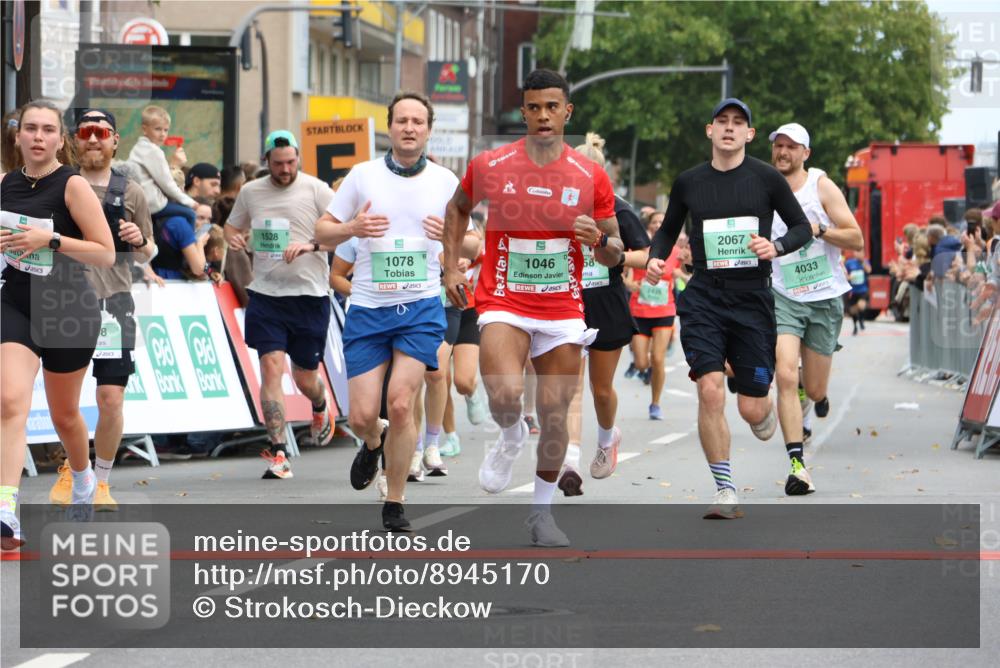 21.09.2025 - PSD Bank Halbmarathon Strokosch-Dieckow http://msf.ph/oto/8945170 21.09.2025 11:55:03 Ziel 1046, 1078, 1528, 2067, 2160, 2275, 2348, 2364, 2500, 2568, 2646, 3270, 3295, 3958, 3968, 4033 meine-sportfotos.de