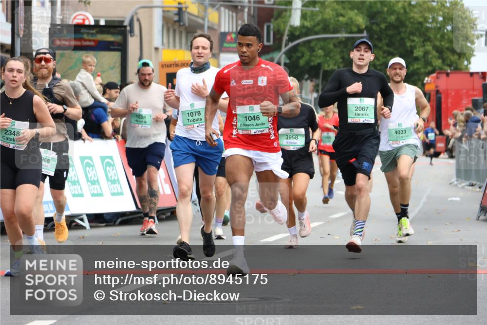 21.09.2025 - PSD Bank Halbmarathon Strokosch-Dieckow http://msf.ph/oto/8945175 21.09.2025 11:55:03 Ziel 1046, 1078, 1528, 2067, 2160, 2275, 2348, 2364, 2500, 2568, 2646, 3270, 3295, 3958, 3968, 4033 meine-sportfotos.de