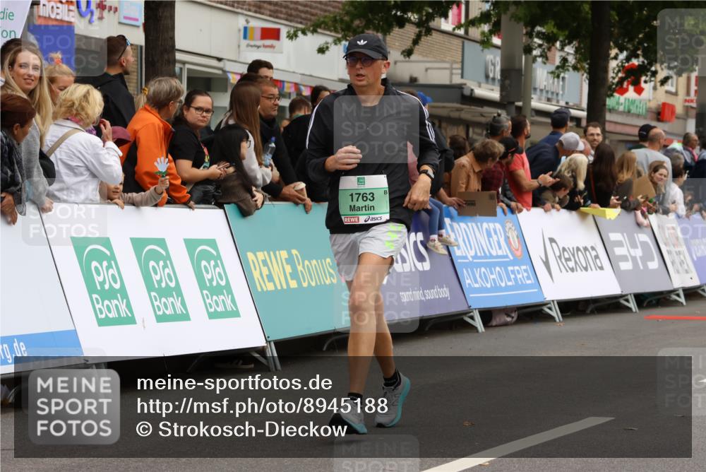 21.09.2025 - PSD Bank Halbmarathon Strokosch-Dieckow http://msf.ph/oto/8945188 21.09.2025 12:03:54 Ziel 1567, 1763, 3326, 3924 meine-sportfotos.de