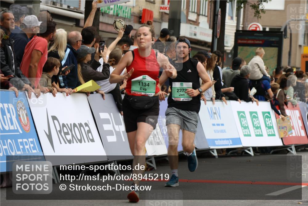 21.09.2025 - PSD Bank Halbmarathon Strokosch-Dieckow http://msf.ph/oto/8945219 21.09.2025 11:55:38 Ziel 1134, 1818, 1819, 2273, 2399, 2451, 2587, 2642, 2673, 2680, 2815, 2862 meine-sportfotos.de