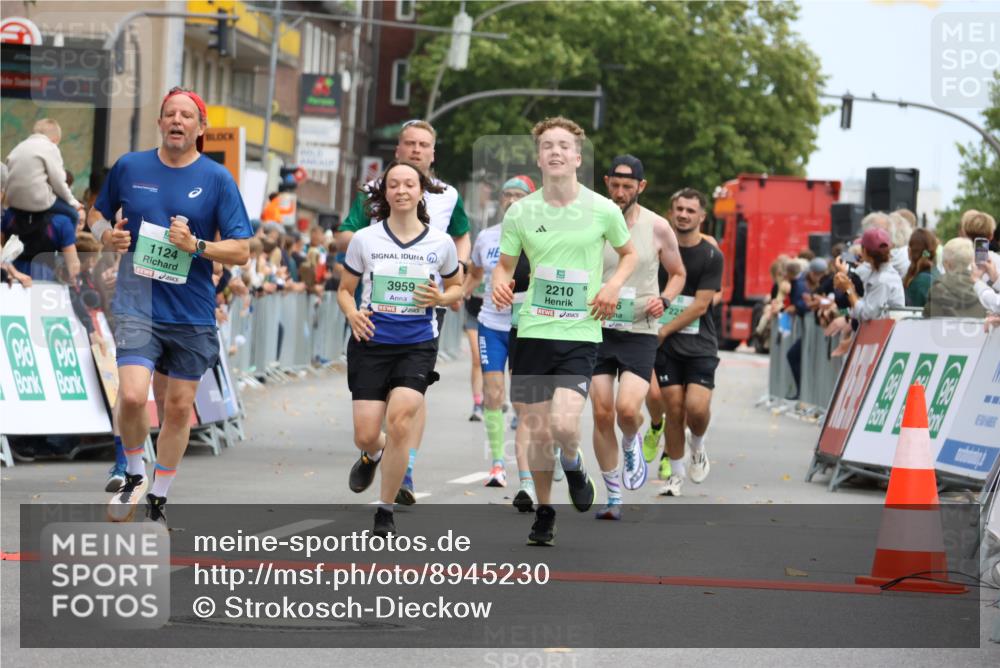 21.09.2025 - PSD Bank Halbmarathon Strokosch-Dieckow http://msf.ph/oto/8945230 21.09.2025 11:55:46 Ziel 1124, 1134, 1273, 1536, 1568, 1818, 1819, 2210, 2218, 2273, 2399, 2456, 2488, 2587, 2636, 2642, 2901, 3166, 3959 meine-sportfotos.de