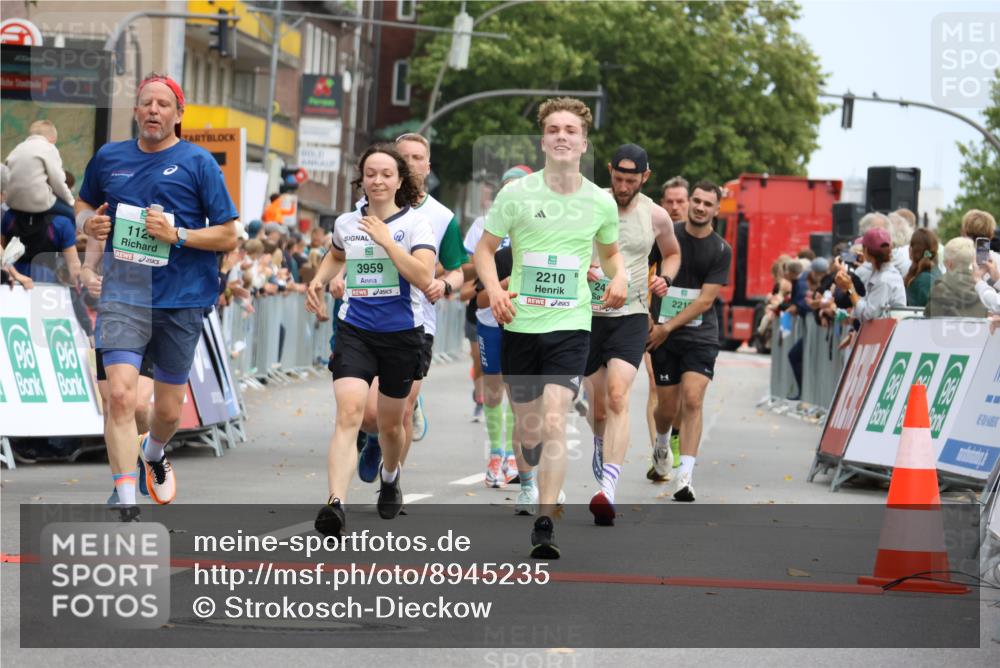 21.09.2025 - PSD Bank Halbmarathon Strokosch-Dieckow http://msf.ph/oto/8945235 21.09.2025 11:55:46 Ziel 1124, 1134, 1273, 1536, 1568, 1818, 1819, 2210, 2218, 2273, 2399, 2456, 2488, 2587, 2636, 2642, 2901, 3166, 3959 meine-sportfotos.de