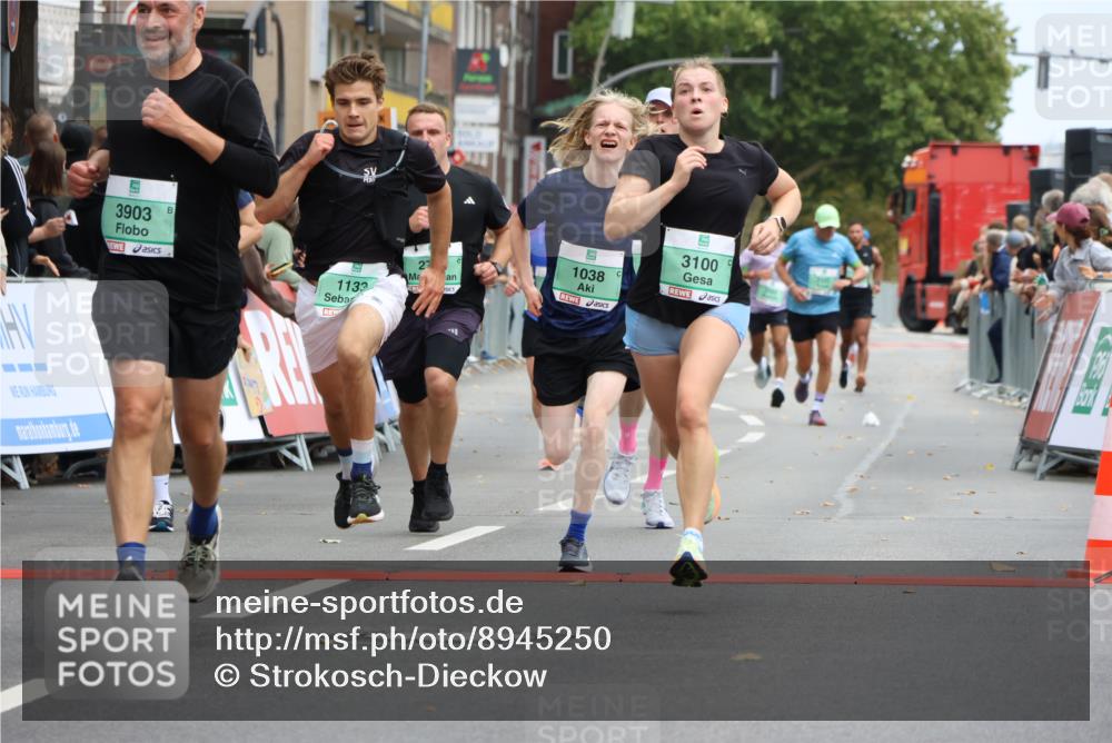 21.09.2025 - PSD Bank Halbmarathon Strokosch-Dieckow http://msf.ph/oto/8945250 21.09.2025 11:55:58 Ziel 1038, 1133, 1273, 1536, 1568, 1615, 2187, 2218, 2323, 2456, 2488, 2535, 2626, 2636, 2678, 2792, 2829, 2901, 3100, 3166, 3903, 4062 meine-sportfotos.de