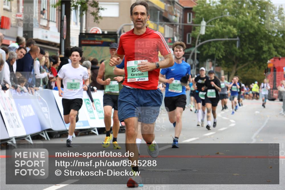 21.09.2025 - PSD Bank Halbmarathon Strokosch-Dieckow http://msf.ph/oto/8945288 21.09.2025 12:04:30 Ziel 1398, 1515, 1699, 1853, 2556, 2585, 2854, 2960, 3010, 3039, 3056, 3072, 3336, 3512, 3607 meine-sportfotos.de