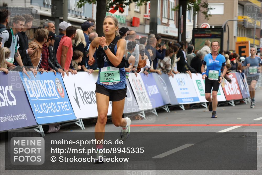21.09.2025 - PSD Bank Halbmarathon Strokosch-Dieckow http://msf.ph/oto/8945335 21.09.2025 11:56:40 Ziel 1190, 1229, 1365, 2189, 2225, 2361, 2526, 2591, 2676, 2704, 2717, 2719, 2760, 2878, 2912, 2927 meine-sportfotos.de