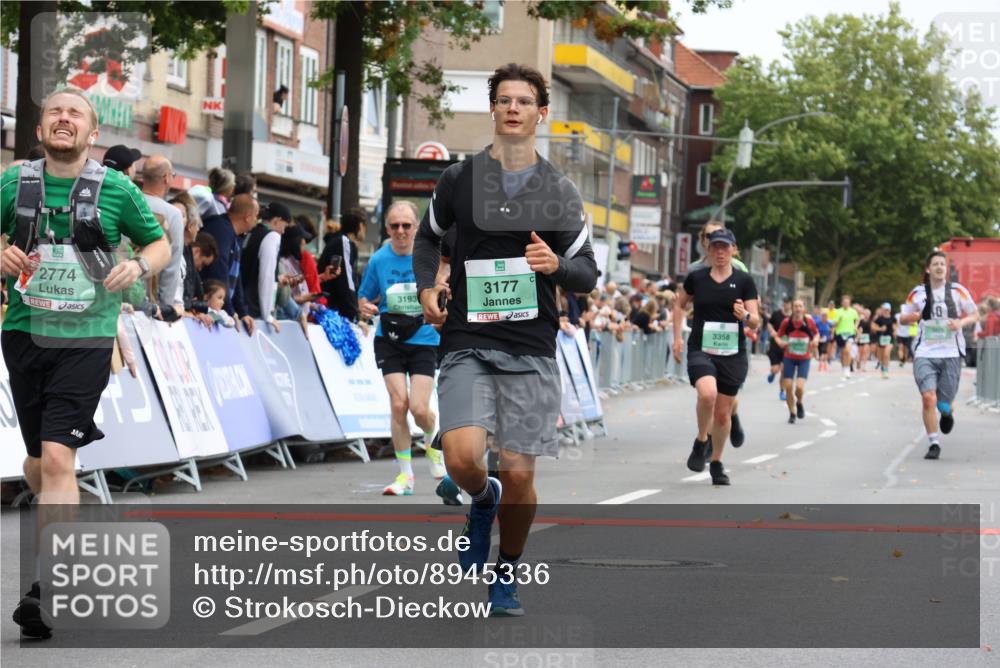 21.09.2025 - PSD Bank Halbmarathon Strokosch-Dieckow http://msf.ph/oto/8945336 21.09.2025 12:04:46 Ziel 1699, 1760, 2507, 2774, 2879, 2921, 3005, 3116, 3177, 3193, 3358, 3976 meine-sportfotos.de