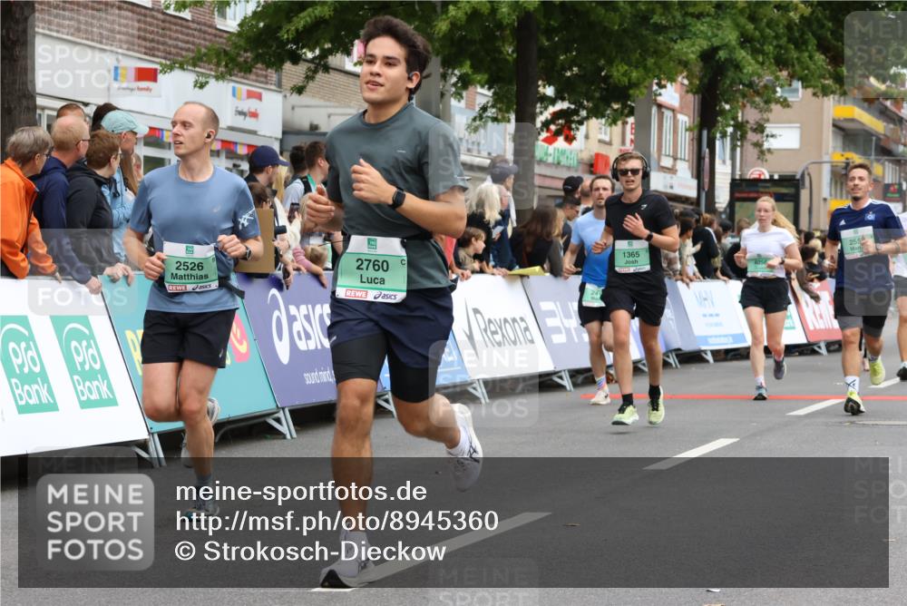 21.09.2025 - PSD Bank Halbmarathon Strokosch-Dieckow http://msf.ph/oto/8945360 21.09.2025 11:56:47 Ziel 1229, 1365, 1453, 2361, 2411, 2526, 2555, 2676, 2760, 2912, 2927, 3939, 4056 meine-sportfotos.de