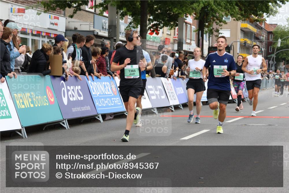 21.09.2025 - PSD Bank Halbmarathon Strokosch-Dieckow http://msf.ph/oto/8945367 21.09.2025 11:56:48 Ziel 1229, 1365, 1453, 2411, 2526, 2555, 2676, 2760, 2912, 2927, 3939, 4056 meine-sportfotos.de