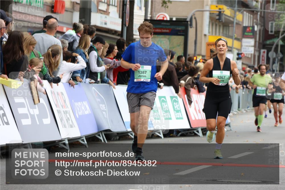 21.09.2025 - PSD Bank Halbmarathon Strokosch-Dieckow http://msf.ph/oto/8945382 21.09.2025 12:05:09 Ziel 1171, 1387, 2166, 3267, 3467 meine-sportfotos.de