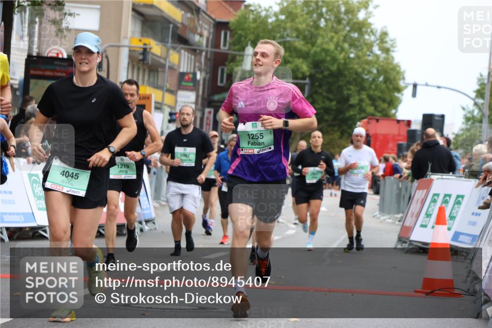 21.09.2025 - PSD Bank Halbmarathon Strokosch-Dieckow http://msf.ph/oto/8945407 21.09.2025 12:05:17 Ziel 1043, 1171, 1218, 1219, 1253, 1255, 1387, 2097, 2618, 2890, 3262, 3267, 3970, 4021, 4045 meine-sportfotos.de
