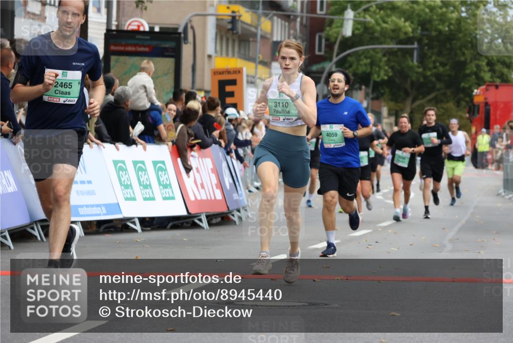 21.09.2025 - PSD Bank Halbmarathon Strokosch-Dieckow http://msf.ph/oto/8945440 21.09.2025 11:57:16 Ziel 1337, 1746, 2277, 2465, 2649, 3110, 4025, 4059 meine-sportfotos.de